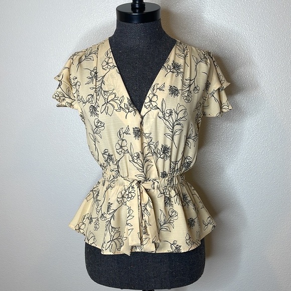 Sweet Rain Yellow Floral Faux Wrap Peplum Blouse Size Small - Picture 1 of 6